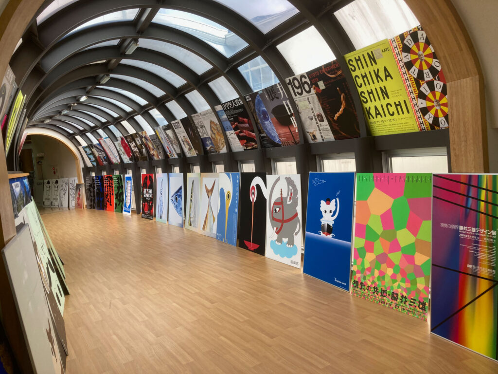 展望台と校舎をつなぐ廊下